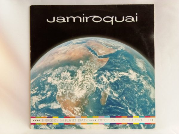 Jamiroquai: Emergency On Planet Earth, Jamiroquai, venta vinilos de Jamiroquai, Acid Jazz, tienda de vinilos de Acid Jazz, vinilos de Soul, tienda de vinilos Santiago, vinilos originales, vinilos usados Chile