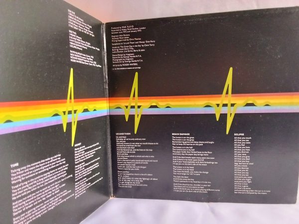 Pink Floyd: The Dark Side Of The Moon, Pink Floyd, vinilos de Pink Floyd, Tienda de vinilos Rock Santiago, Venta online vinilos Chile, vinilos Chile, Vinilos Providencia Chile, Vinilos Santiago, venta de vinilos chile, vinilos de época, Rock Progresivo, Rock Psicodélico, vinilos de Rock Progresivo, discos de vinilo Rock Psicodélico