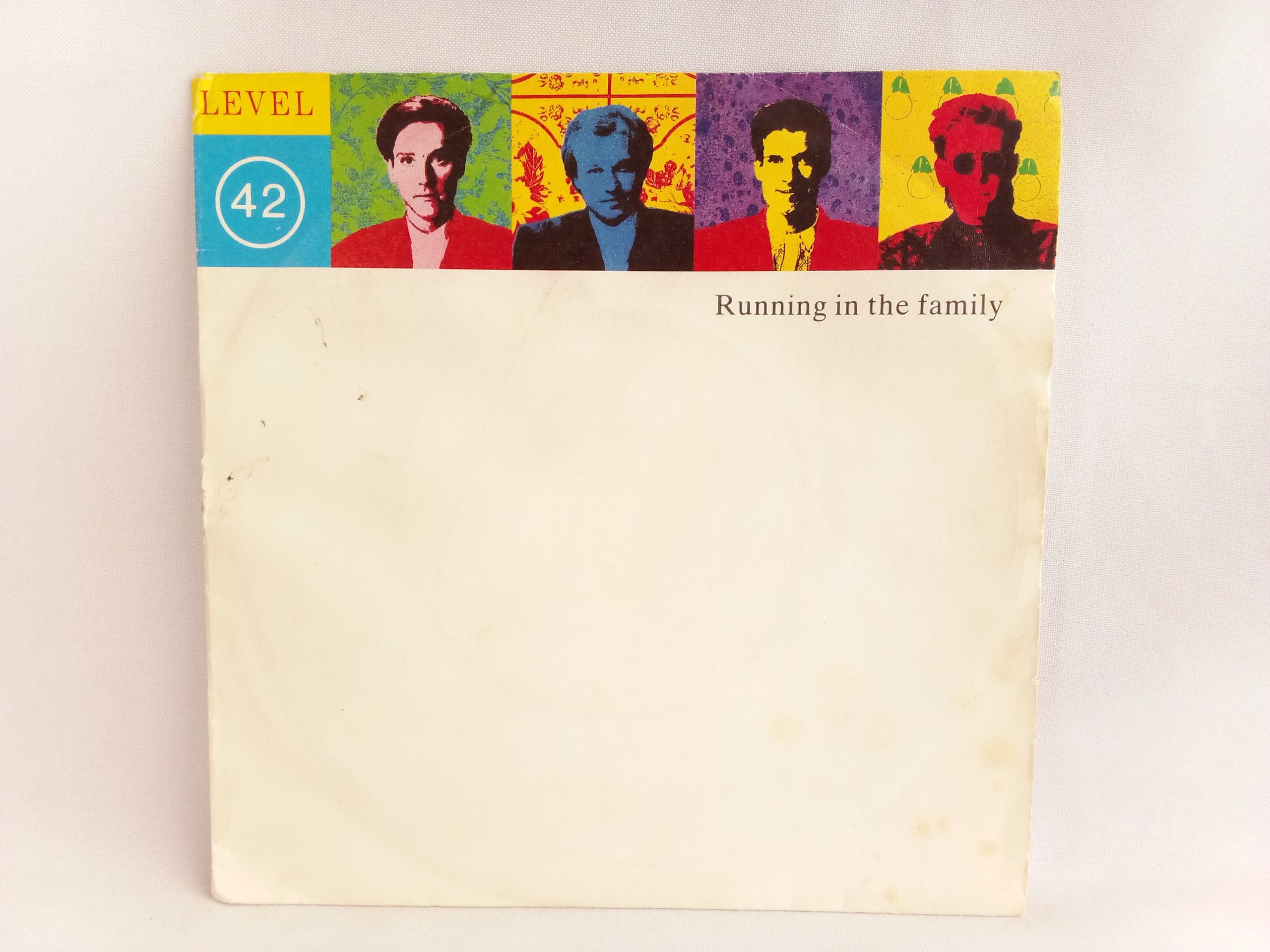 Level 42: Running In The Family, Level 42, vinilos de Level 42, Synth-pop, Venta de vinilos online, Vinilos discos baratos, Vinilos Providencia, Vinilos Santiago, Vinilos usados Chile